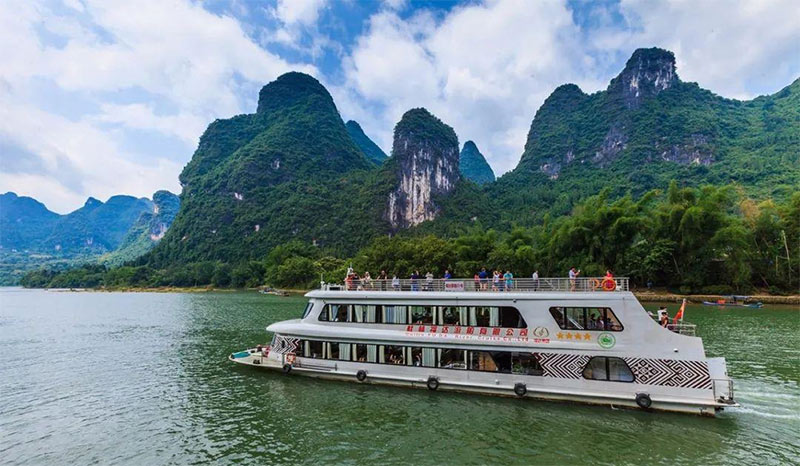 Cruising on the Li River