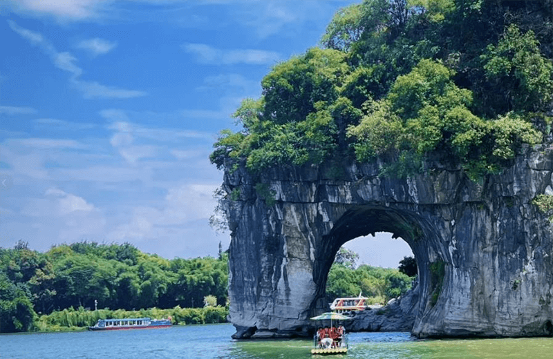 Visiting Elephant Trunk Hill